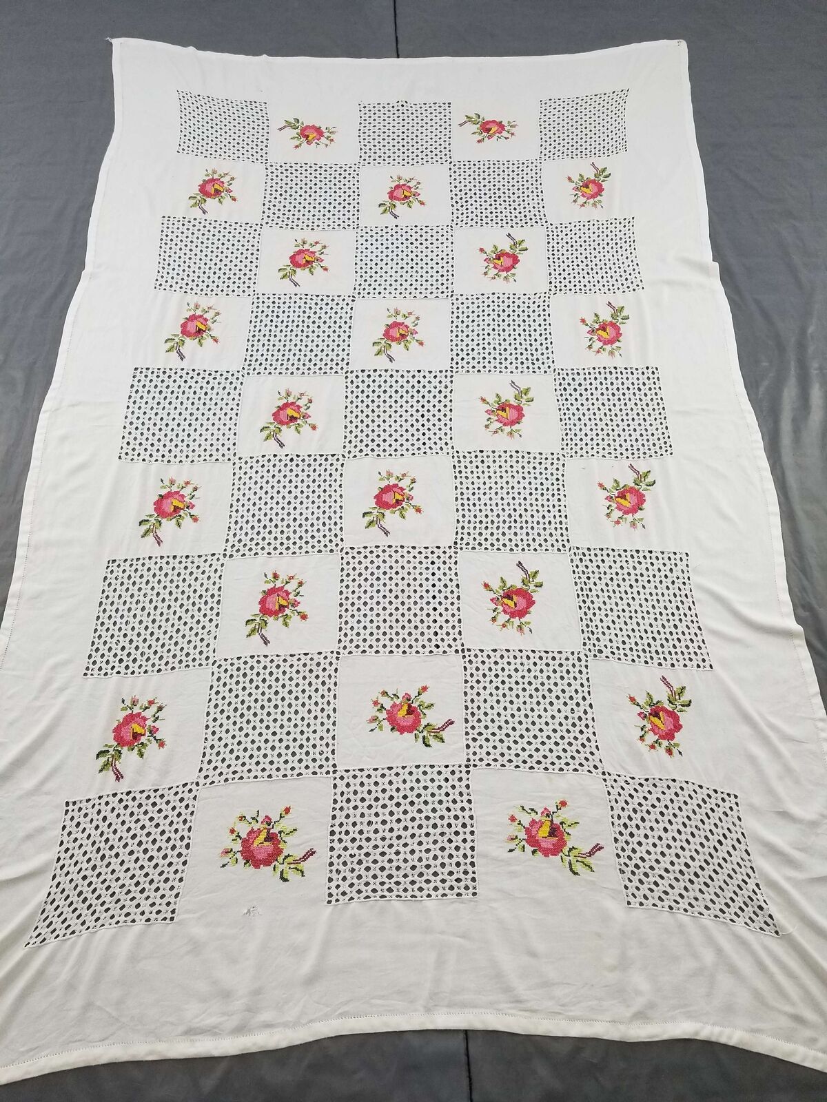 Vintage Hand Embroidered Tablecloth Exquisite Antique Linen 213x137cm