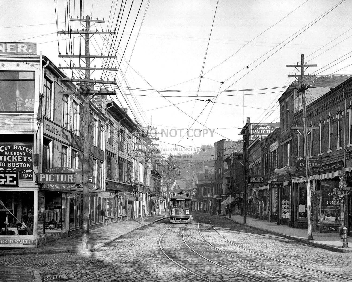 MAIN STREET IN GLOUCESTER, MASSACHUSETTS, CIRCA 1905 - 8X10 PHOTO (AA-654)