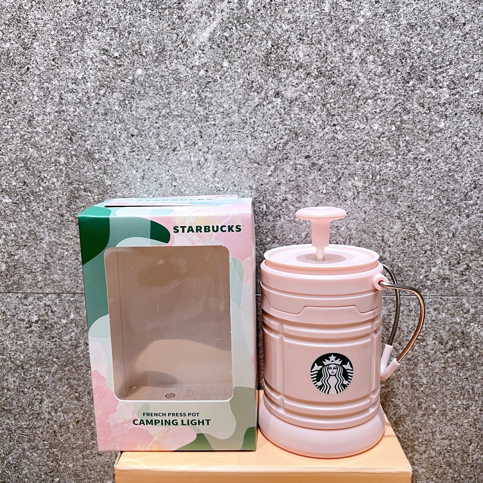 New 2023 China Starbucks Spring Outing Stretchable Camping Light