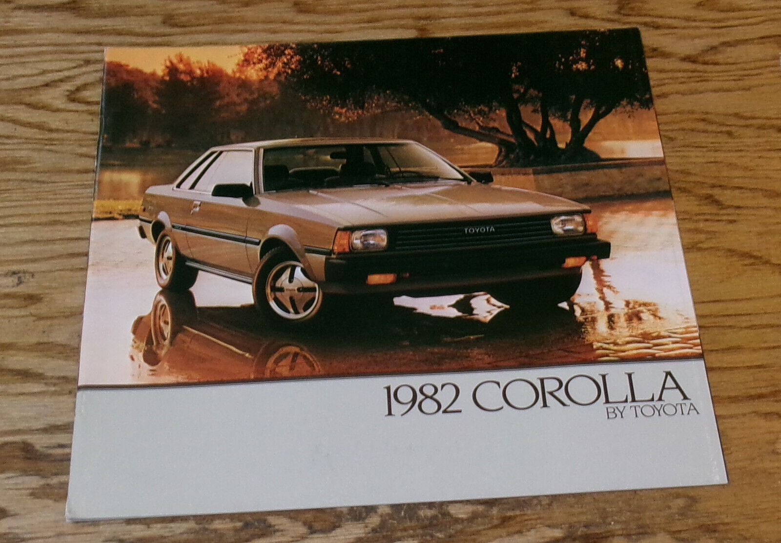 Original 1982 Toyota Corolla Deluxe Sales Brochure 82 Tercel