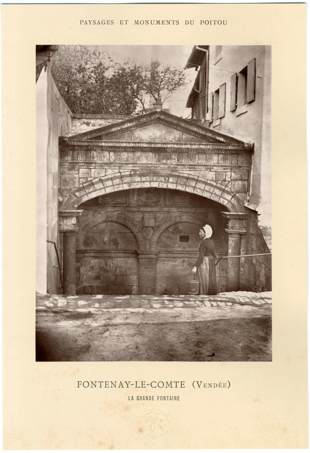 France, Fontenay-le-Comte, the great fountain vintage albumen print Tirag