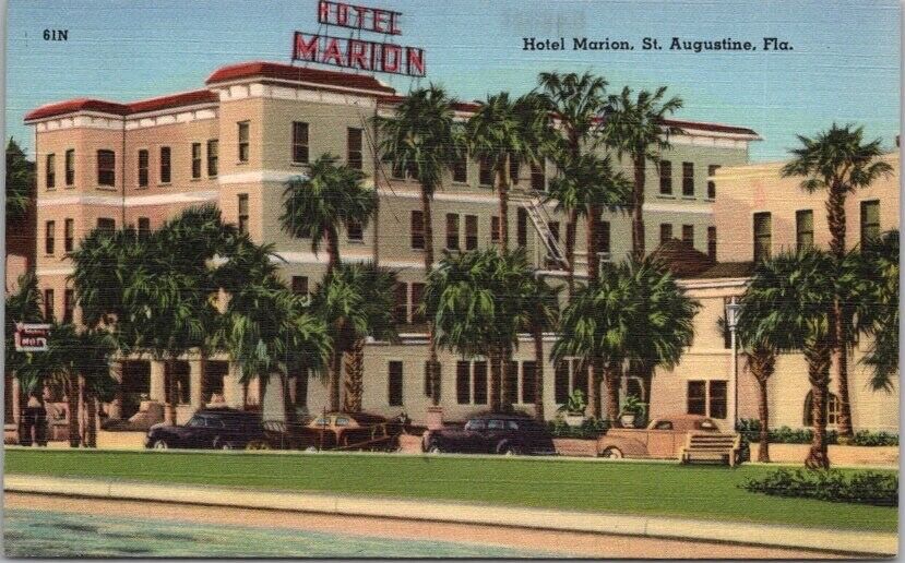 ST. AUGUSTINE, Florida Postcard HOTEL MARION Street View / Tichnor Linen c1940s