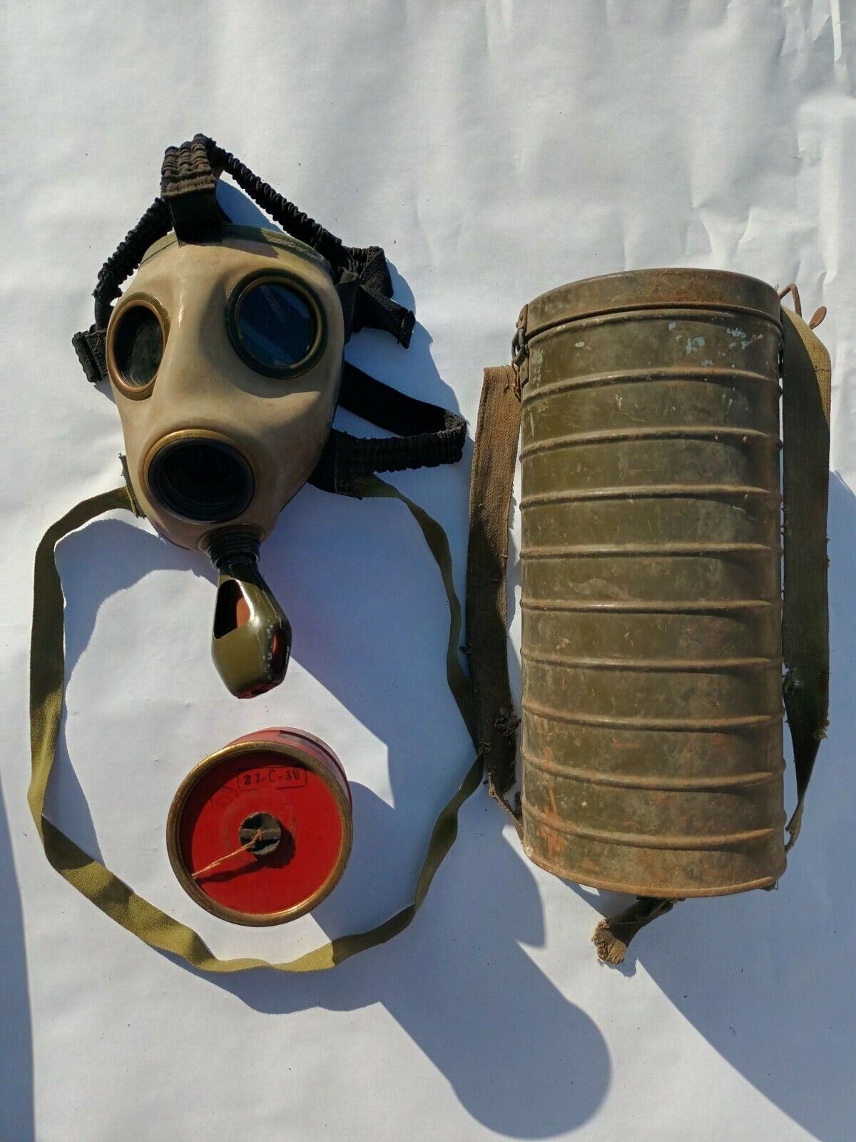 Romanian gas mask 1939 WWii CONCORDIA