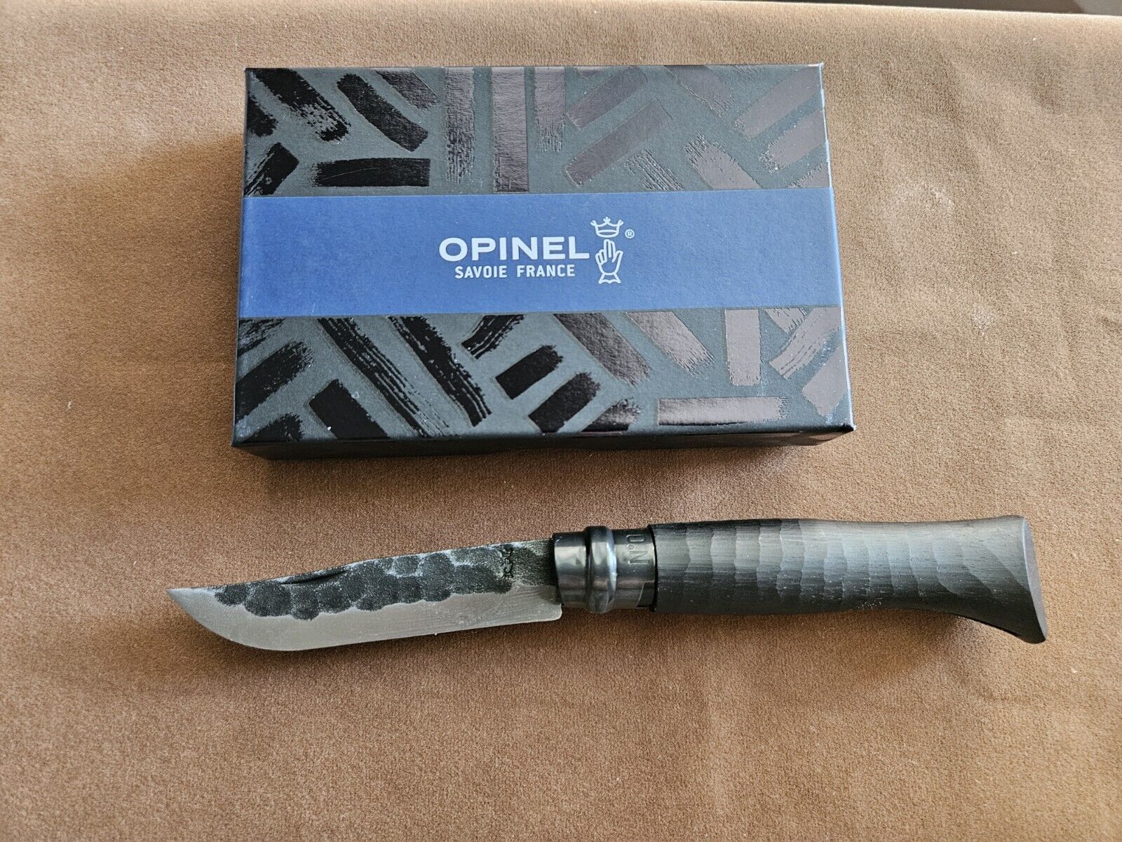 Opinel Limited Edition Carbon Forged No.08 - Textured Ebony - Brute de Force