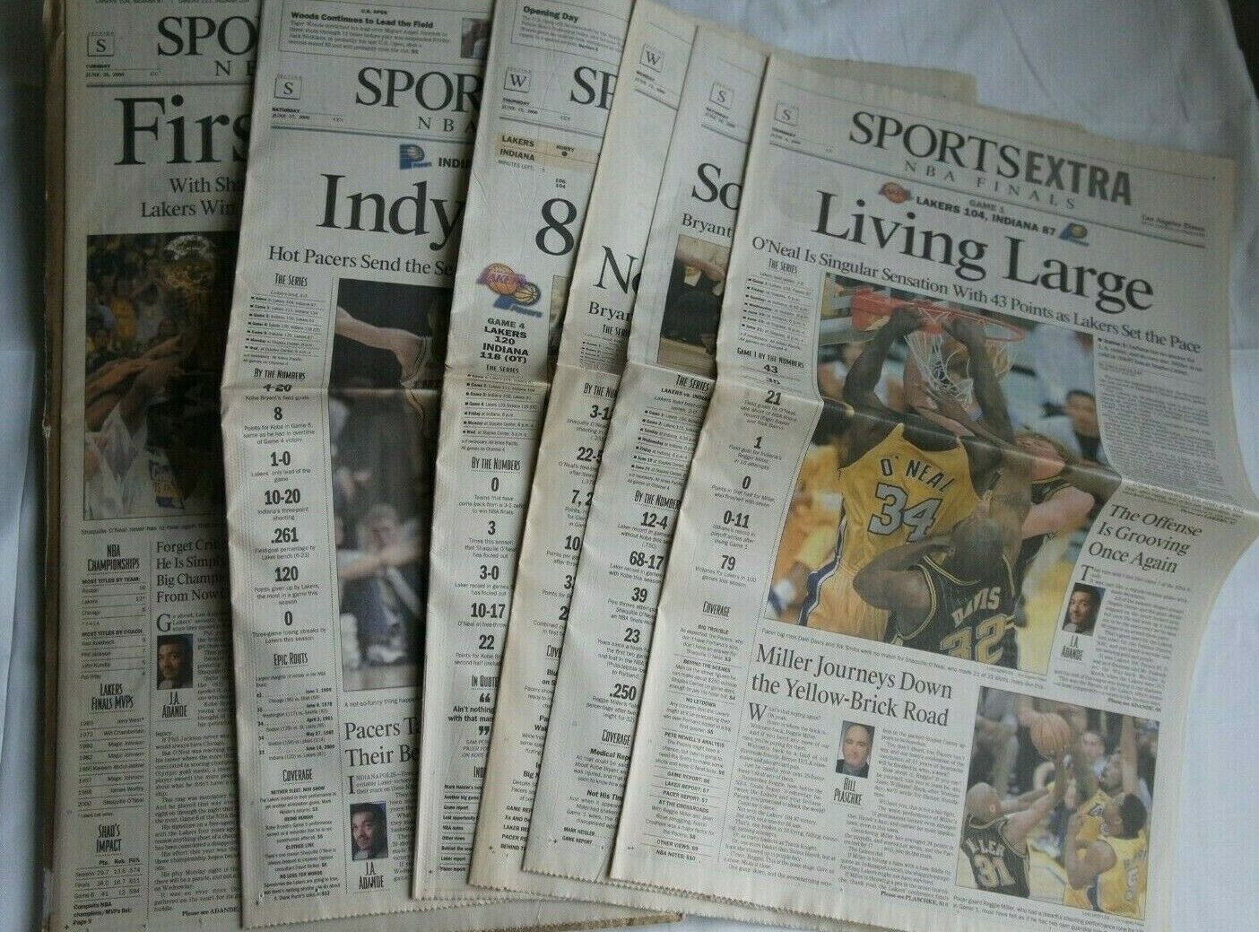 Kobe Shaq Los Angeles Times Lakers NBA Final Newspaper June 2000 1st Champion
