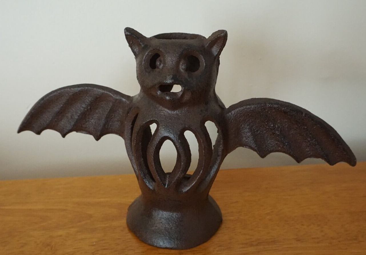 Big Rustic Gothic Cast Iron Bat Candle Holder Halloween Haunted House Home Decor