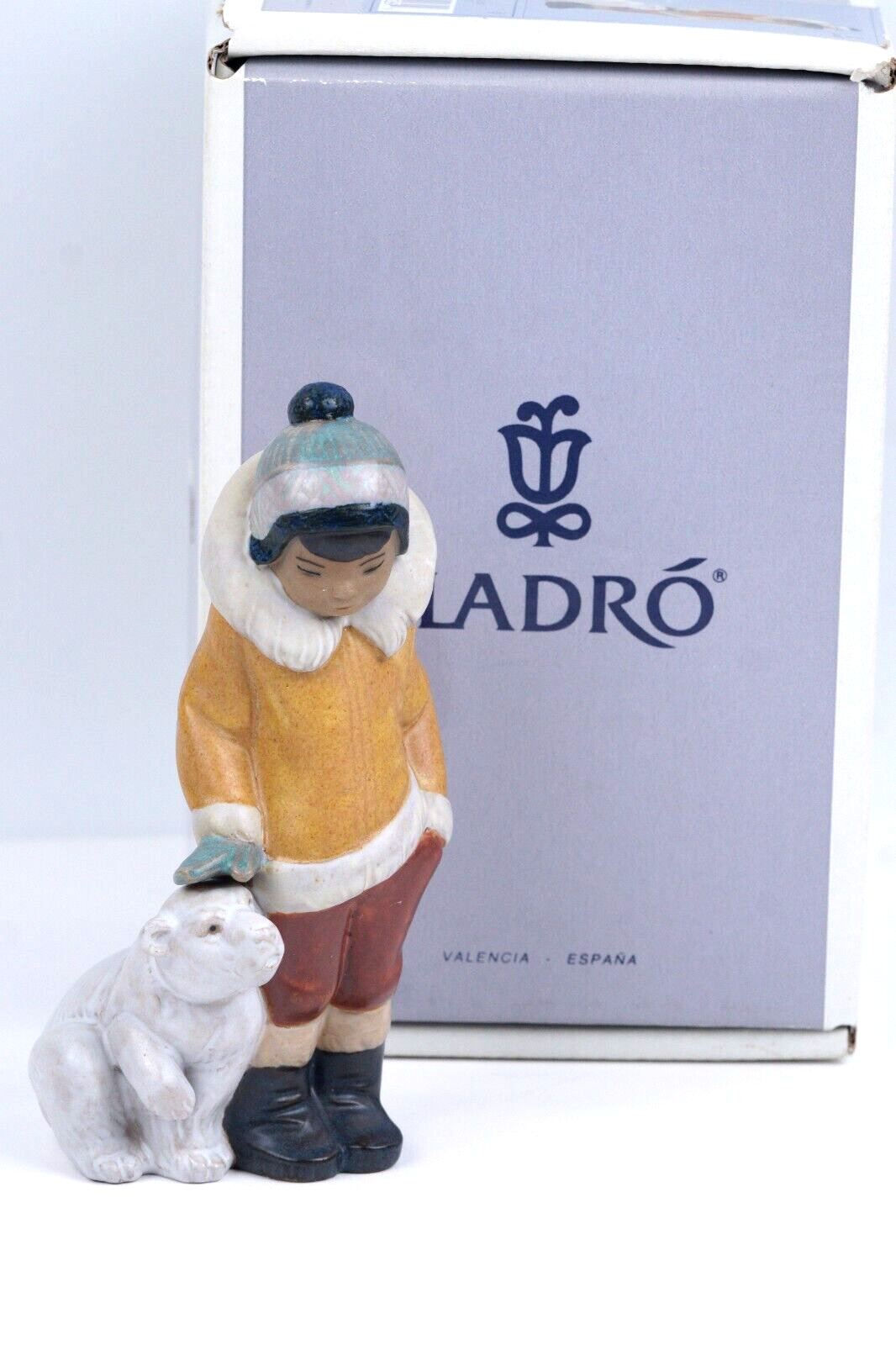 Lladro 2269 Eskimo Boy with Pet Polar Bear Porcelain Figurine 6\