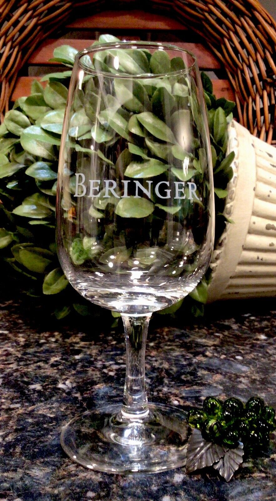 Vintage BERINGER Vineyards Wine Glass Napa Valley ~  PRISTINE
