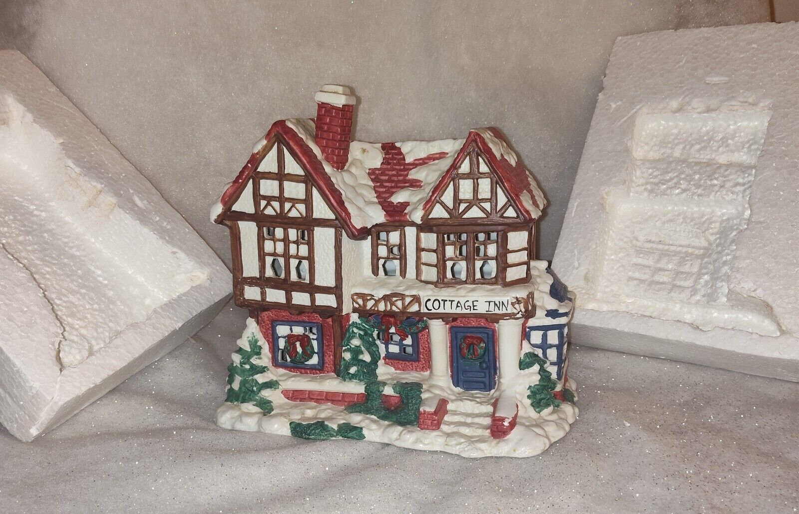 Mervyn\'s Village Square Cottage Inn 1994 Christmas Holiday Victorian