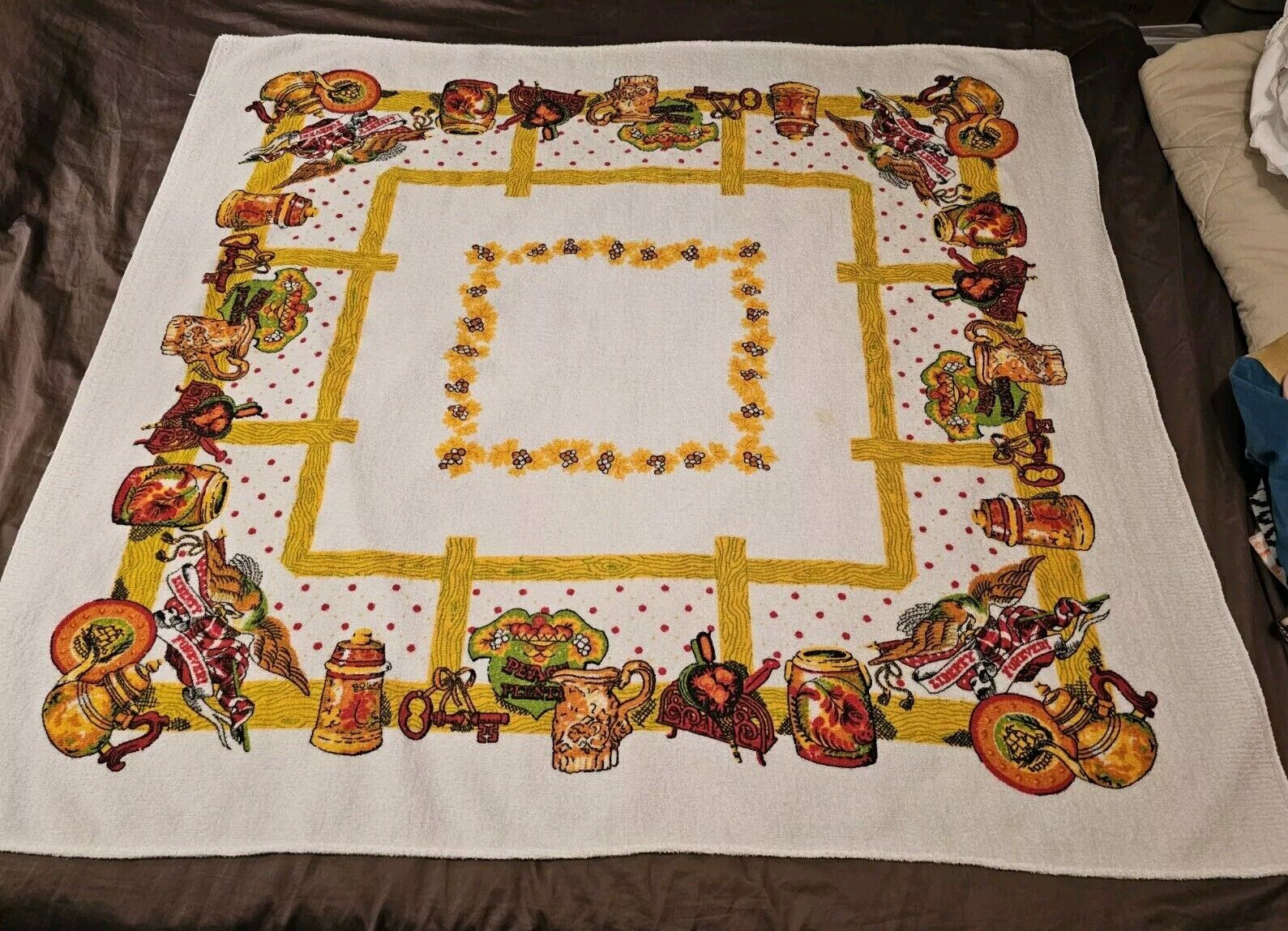 Terrycloth Tablecloth Early American Theme Yellow Orange 44\