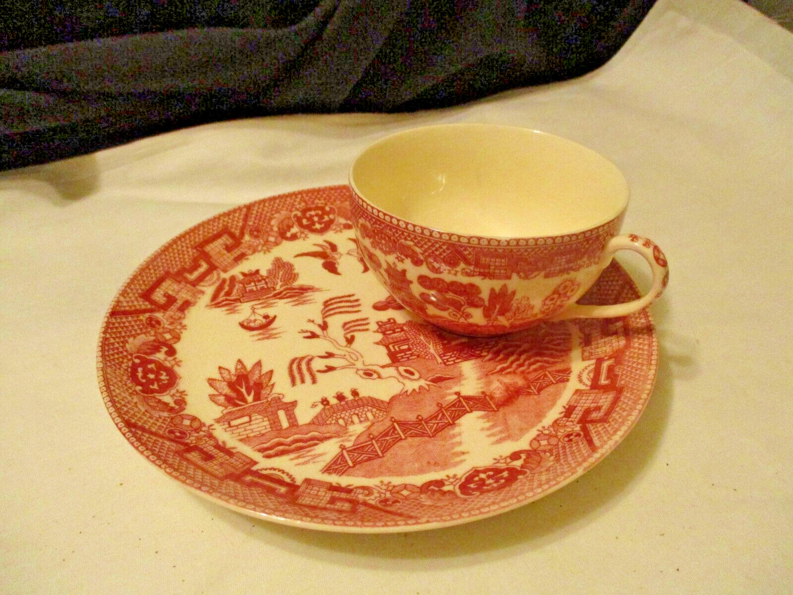 Nasco Japan Red Willow Snack Luncheon Plate and Cup