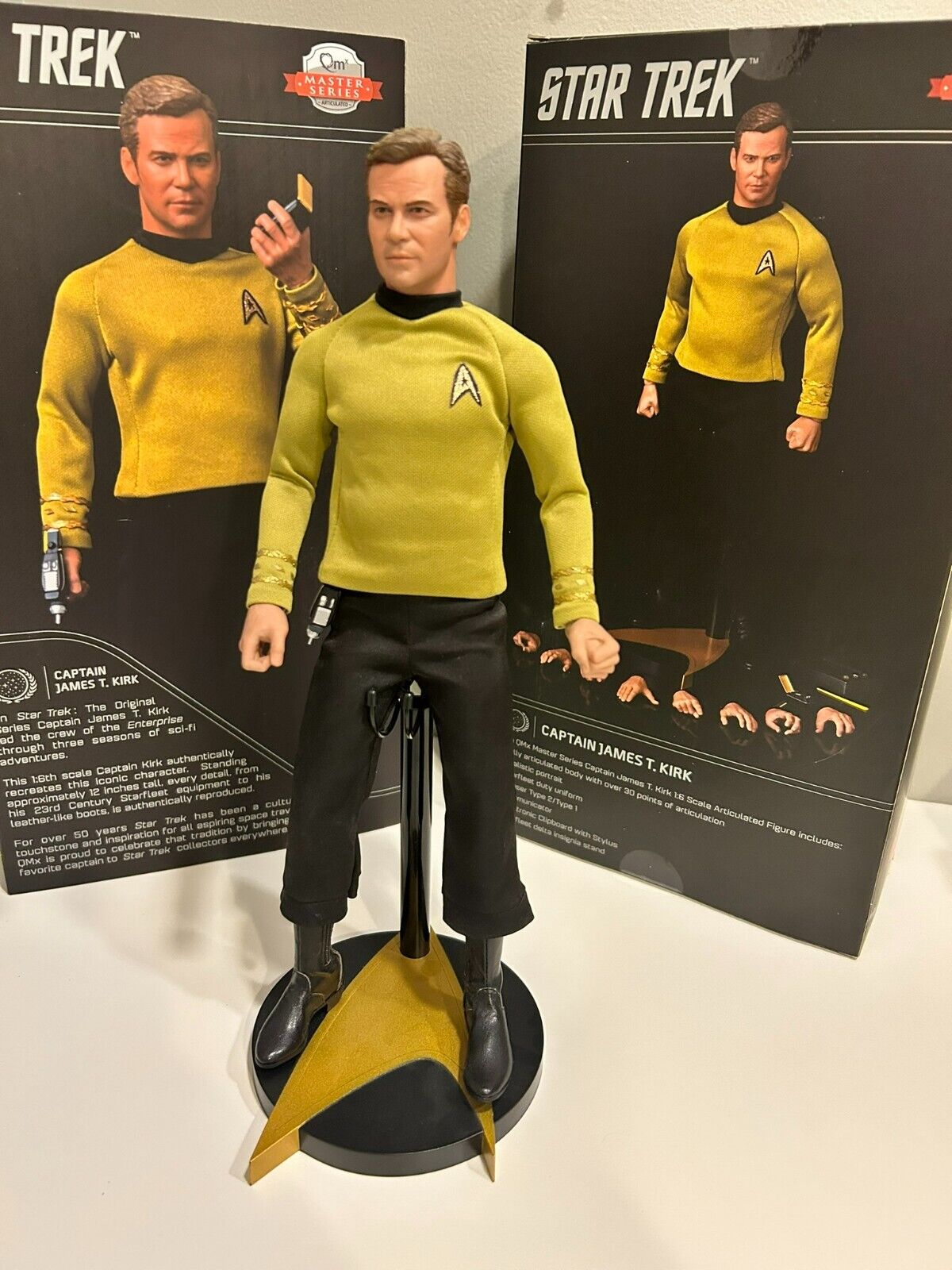 QMX 1/6 Scale  STAR TREK The Original Series Captain Kirk missing Communicator