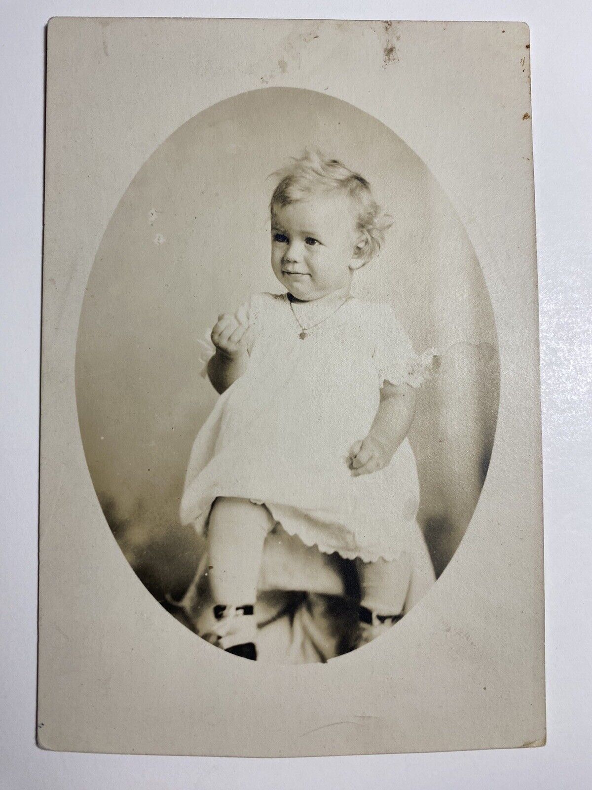 Vintage 1900 An Adorable Little Girl In Charming Pose RPPC Postcard