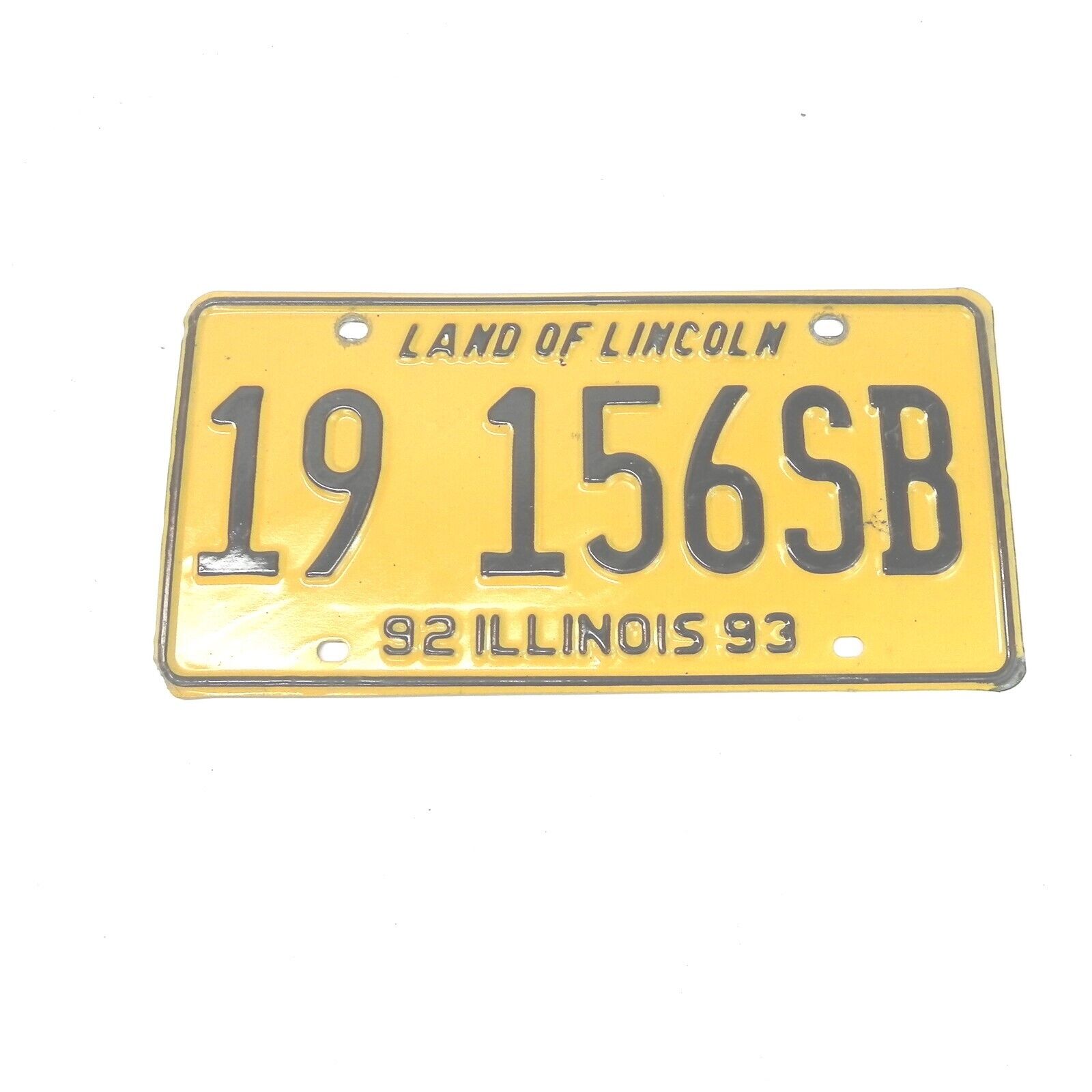 VINTAGE ILLINOIS LAND OF LINCOLN LICENSE PLATE 19156SB YELLOW AND BLACK NO TAGS