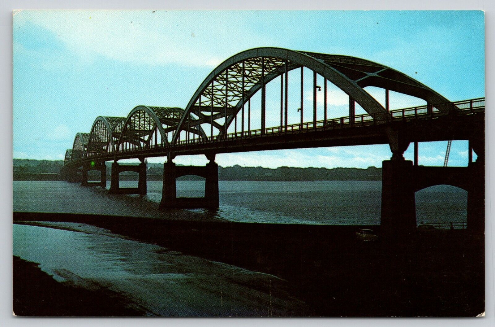 Postcard IA Iowa Davenport Centennial Bridge Four-Lane Bridge UNP A37