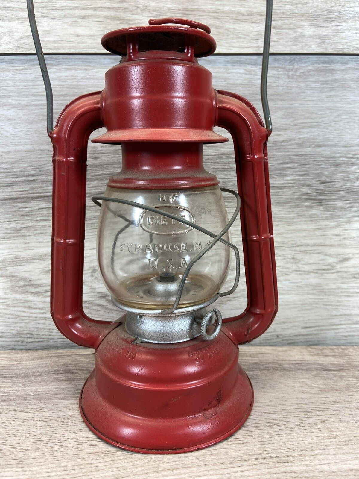 Vintage Dietz Comet Red Compact Lantern H-7 Clear Globe 9\