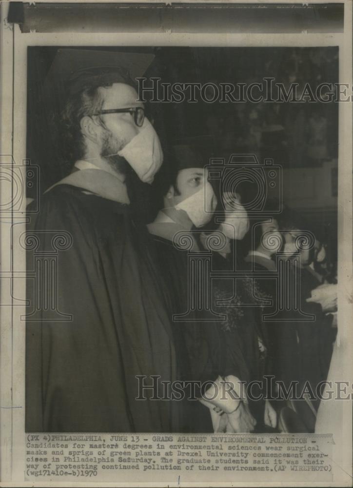 1970 Press Photo Drexel University Protest Pollution - RRU15435