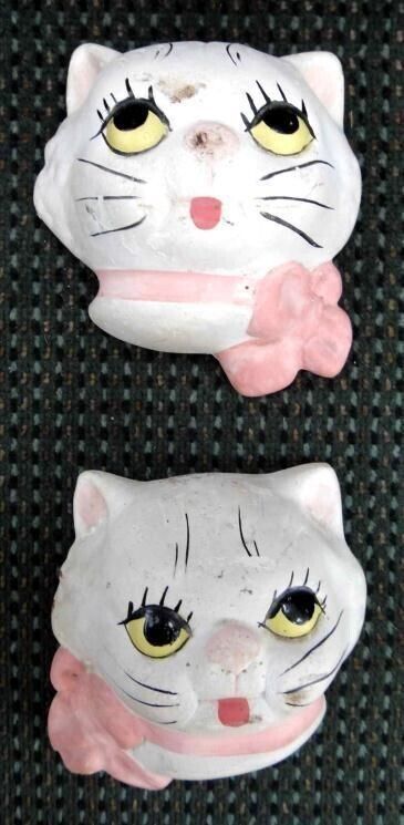 vintage CHALKWARE CATS kittens feline kitty pink bow yellow eyes red lips ribbon