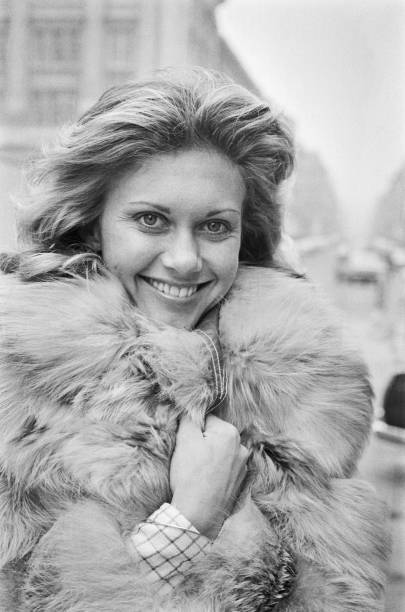 British-Australian singer and actress Olivia Newton-John 1974 OLD PHOTO