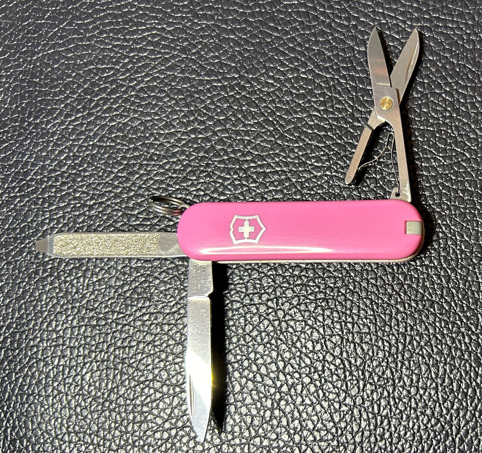 Victorinox CLASSIC SD Small Swiss Army Knife - Pink - 58mm