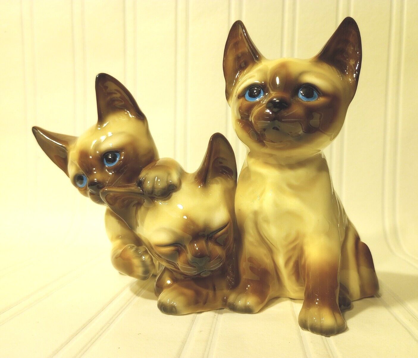 Three Siamese Kittens Figurine Blue Eye Kitty Cats M. Takai Japan 6\