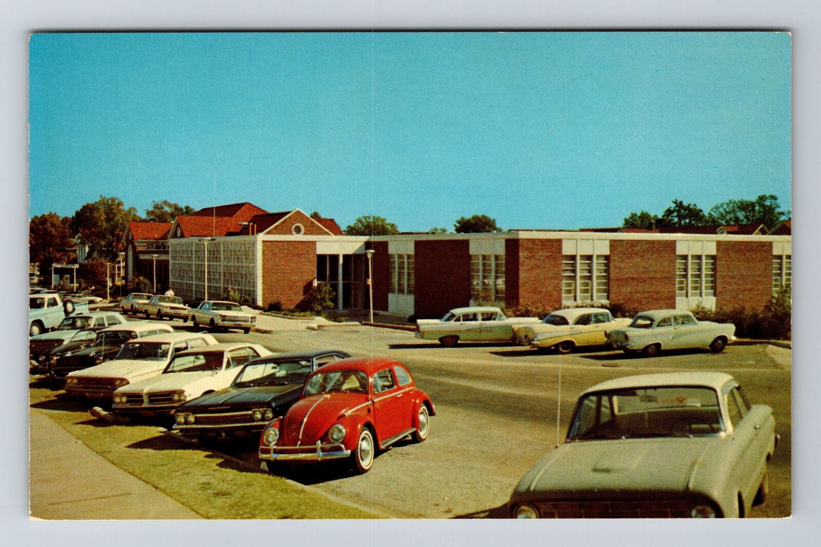 Jackson MS-Mississippi Ole Miss Dining 60\'s Classic Cars Vintage Postcard