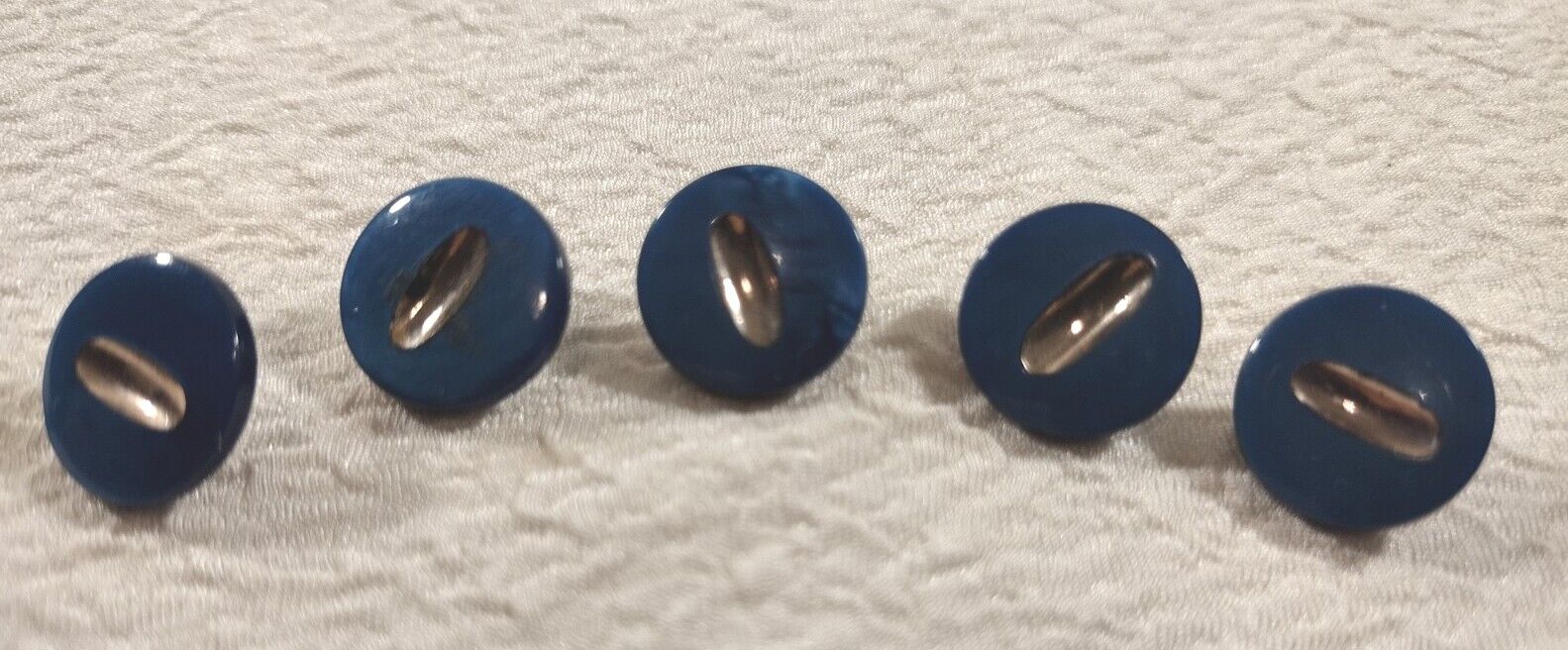 Lot 5 Vintage Round Pearlized or Lucite Blue & Brass Buttons Fashion Rare Beauty