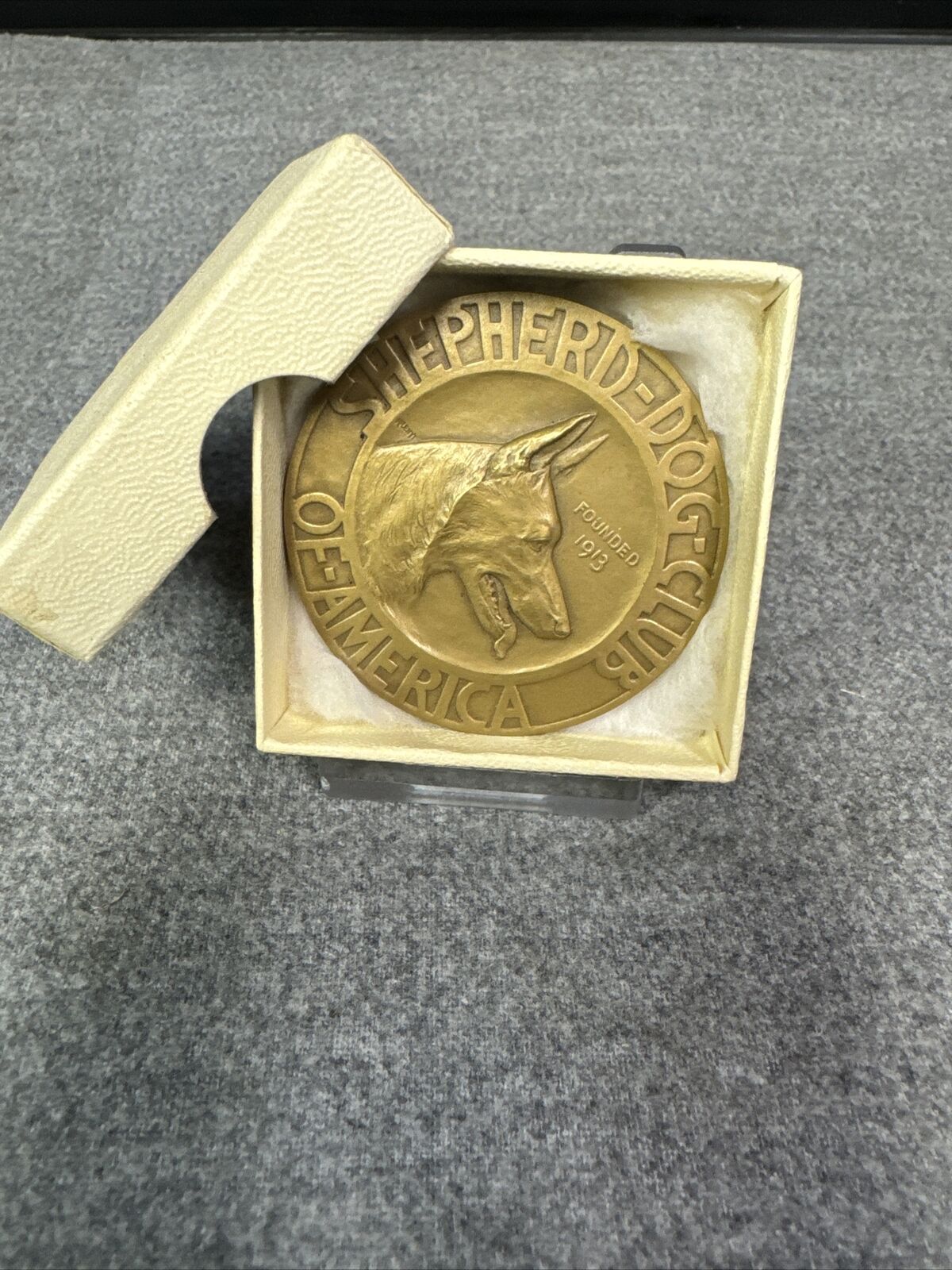 1913  Shepherd Dog Club Of America Medallic  CO NY Bronze Medal  Coin