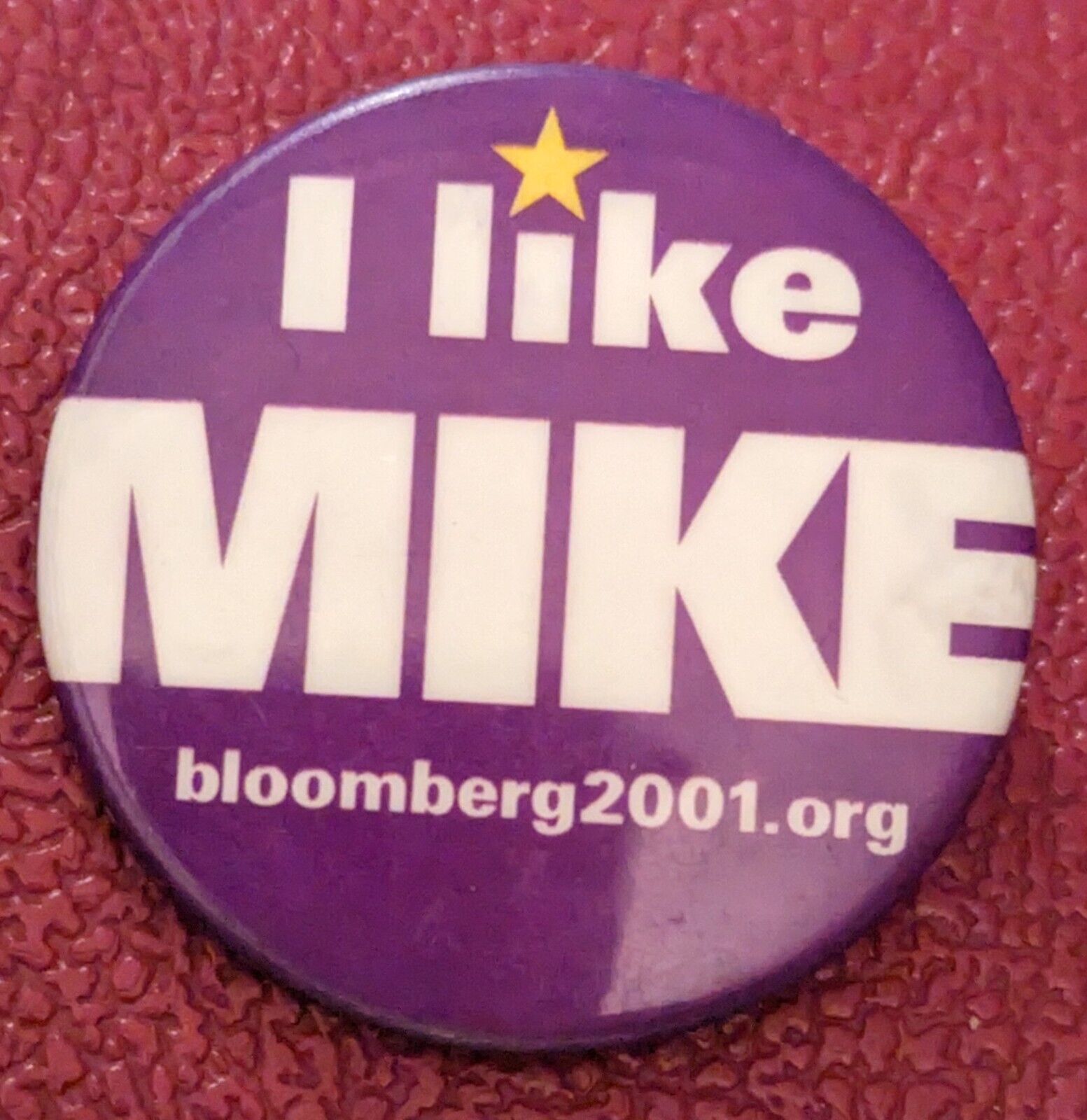 Mike Bloomberg for NYC Mayor Campaign Button, Lapel Pin 2001 - Purple - RARE