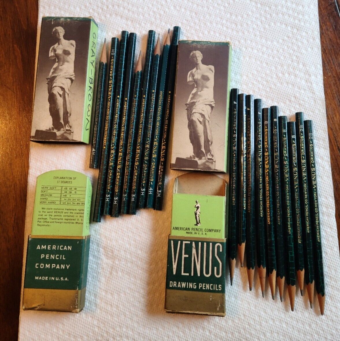 Vintage Venus Drawing Pencils 2 Boxes 19 Pencils Art Sketch 