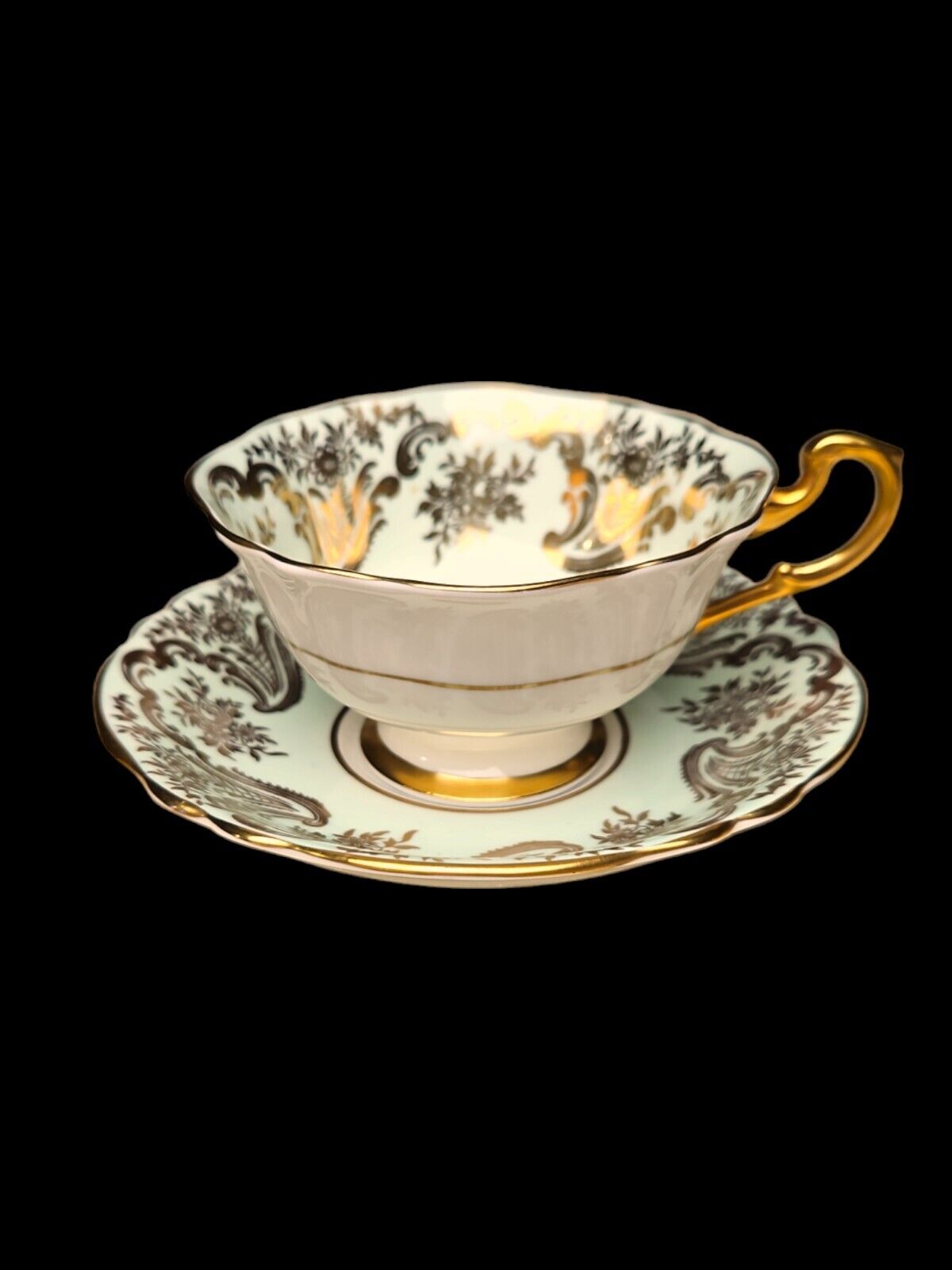 Paragon H.M. The Queen & H.M. Queen Mary Teacup~Fine Bone China~Gold Filigree  