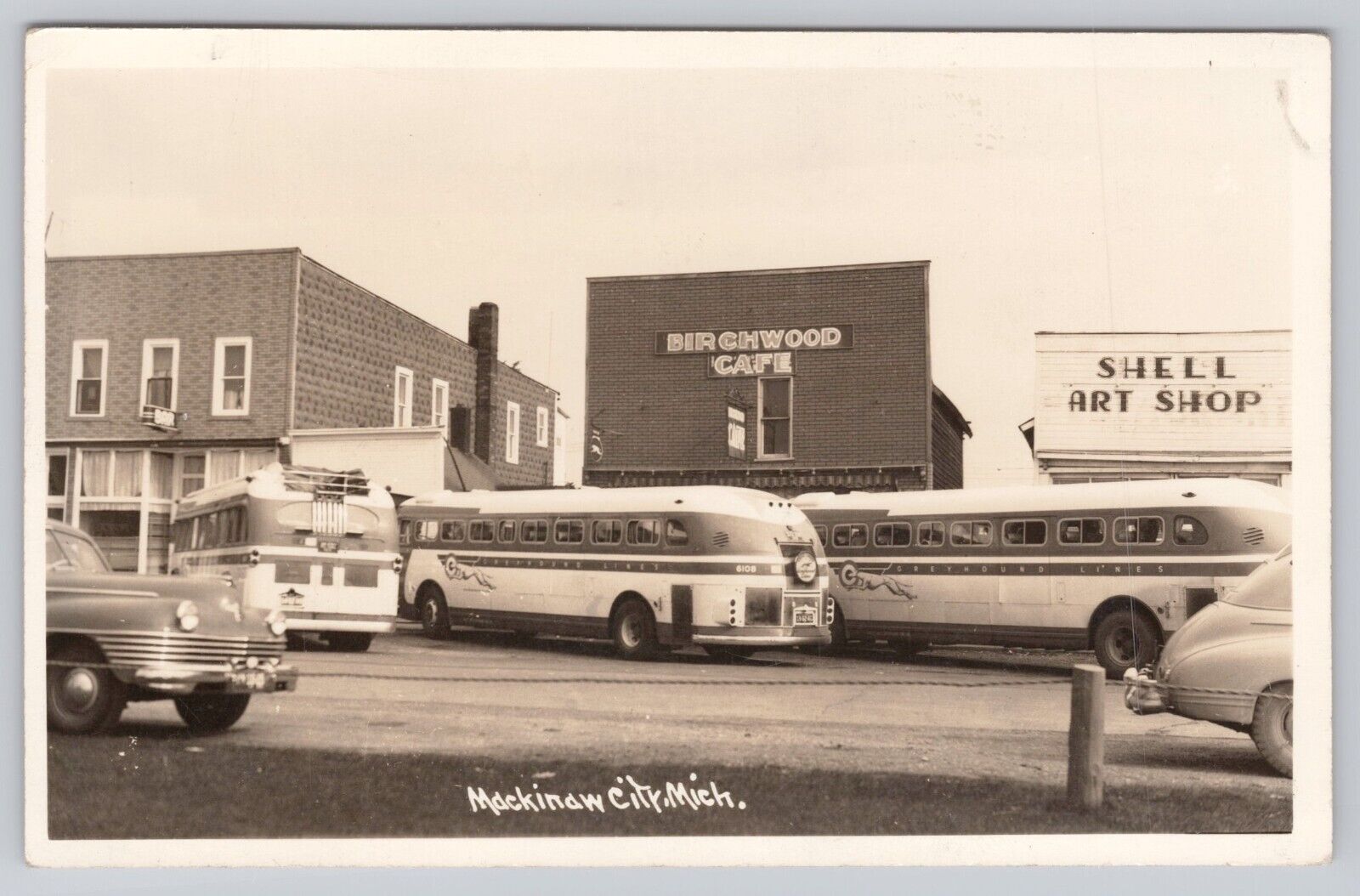 Mackinaw City Michigan, Greyhound Buses Cafe, Vintage RPPC Real Photo Postcard