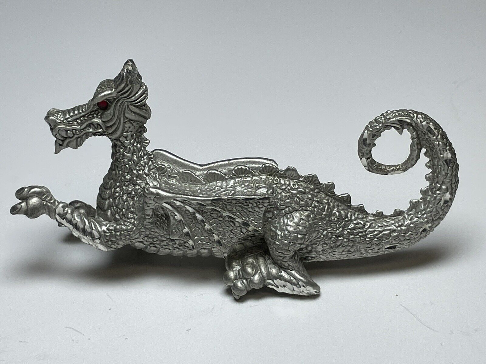 Masterworks Fine Pewter Dragon Crawling Figurine 1987 4 3/8”