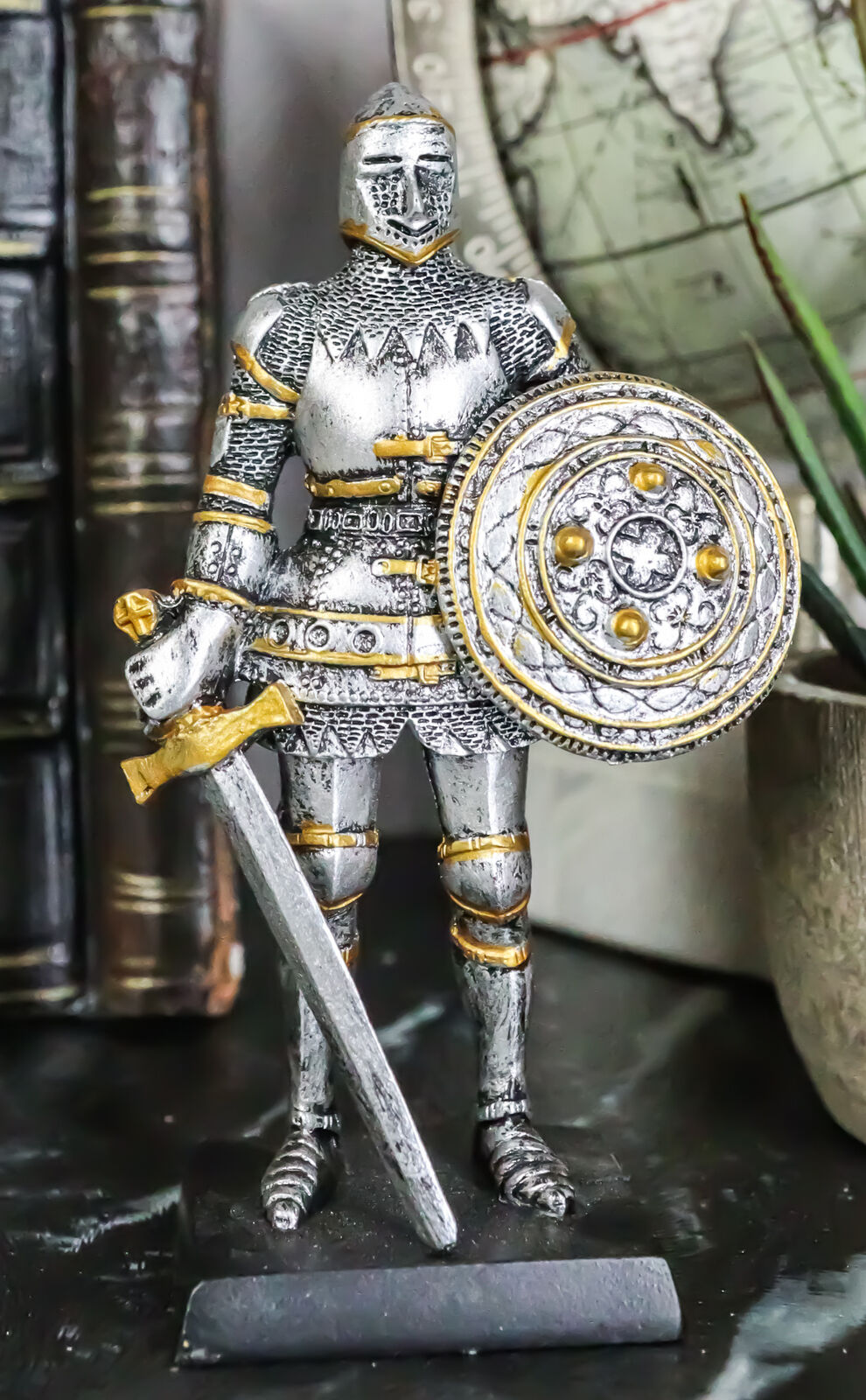 Ebros Royal Knight with Dagger Sword and Round Shield Miniature Figurine 5
