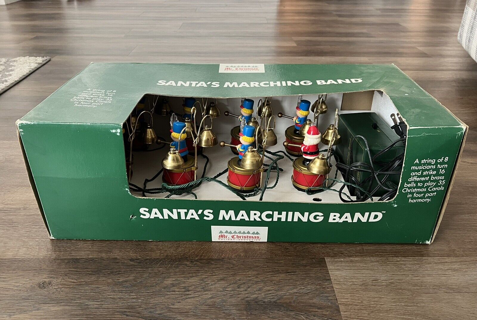 VTG 1991 Mr Christmas Santa\'s Marching Band 8 Figures Bells Works *VIDEO*