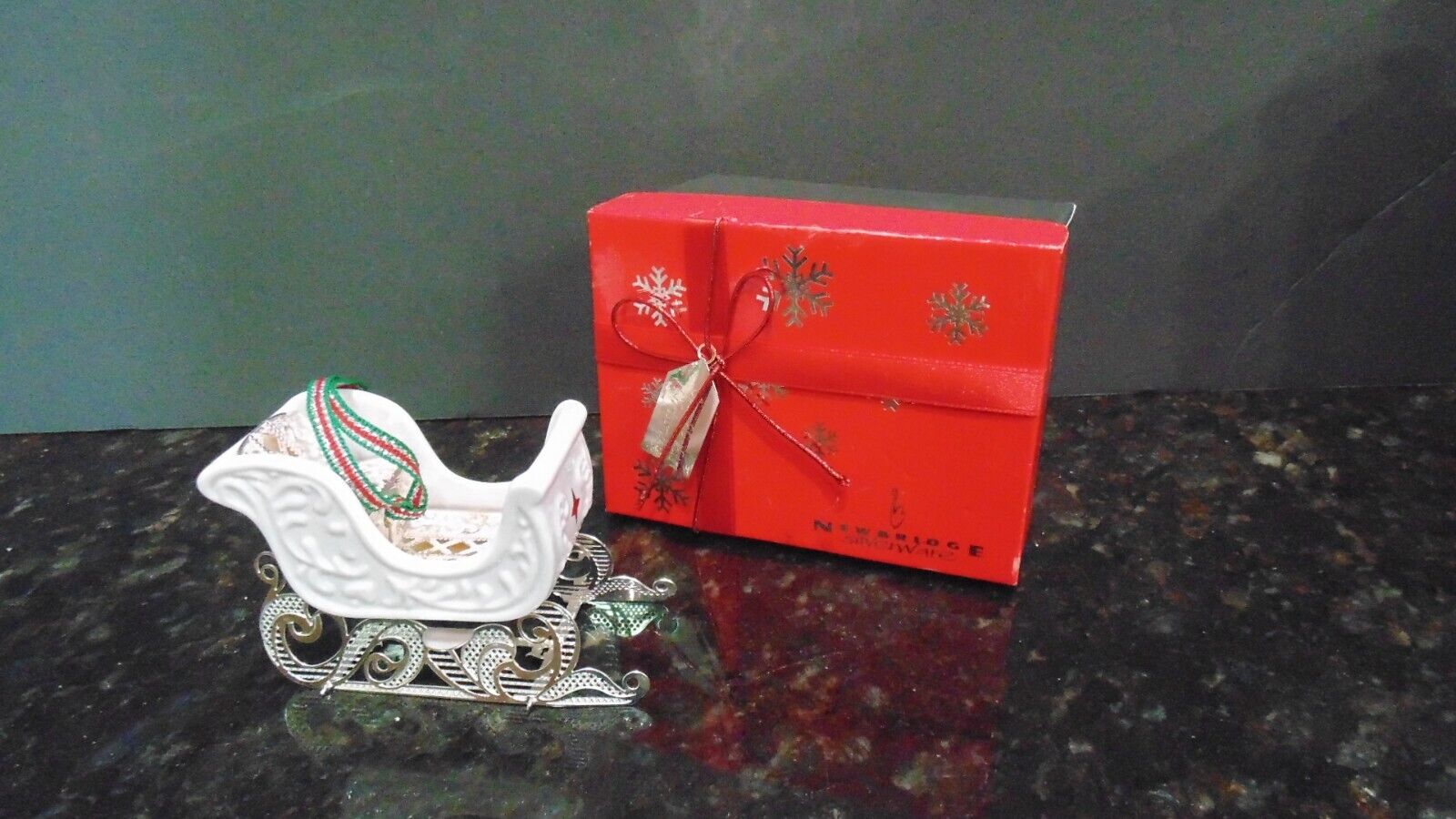 Vintage Newbridge Silverware Christmas Ornament SPO8002 Ceramic/Sliver Sleigh