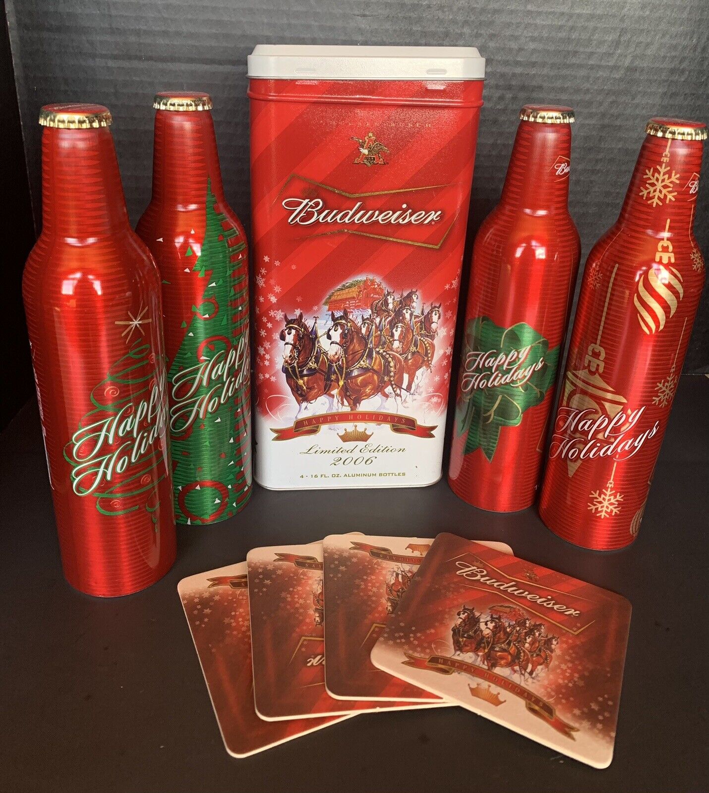 2006 Budweiser Clydesdale Holiday Limited Edition  Tin/ Bottles 10” x 5” x 5”