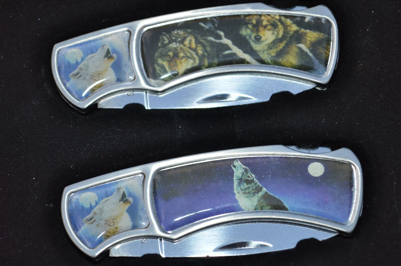 Vintage Set Of 2 Wildlife Collection Wolf Pocket Knives With Case