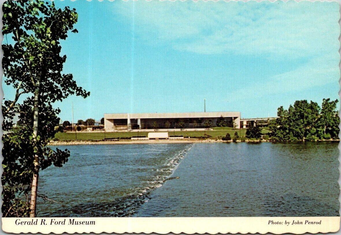 Vintage Gerald R. Ford Museum - Grand Rapids, Michigan Postcard