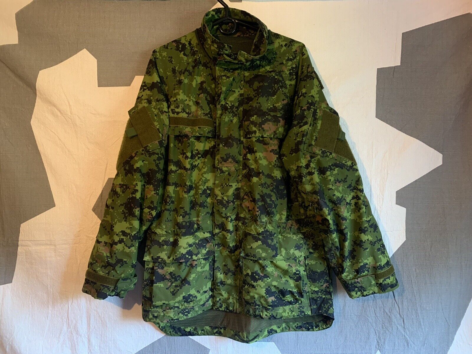 CADPAT Rain Jacket Canadian Army 7040 Large