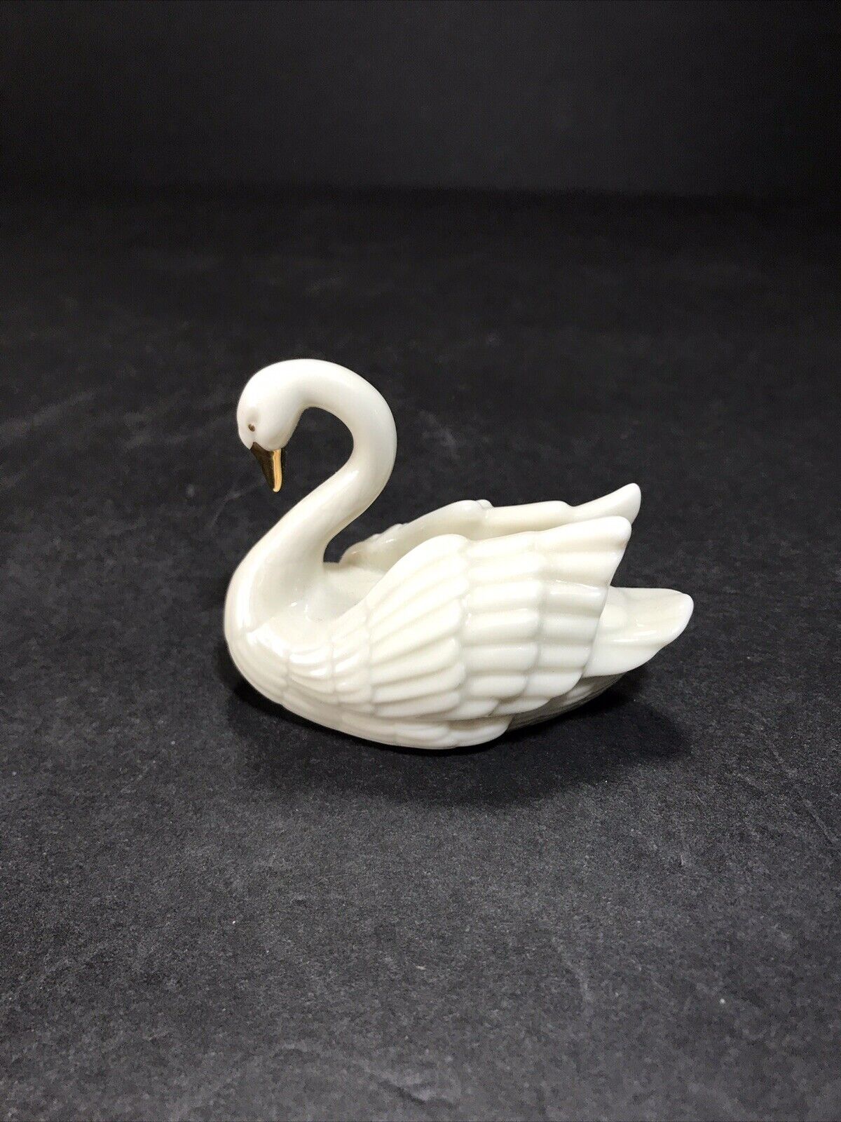 Lenox Swan Porcelain Figurine Handcrafted Cream Gold Beak Place Card Holder 3\