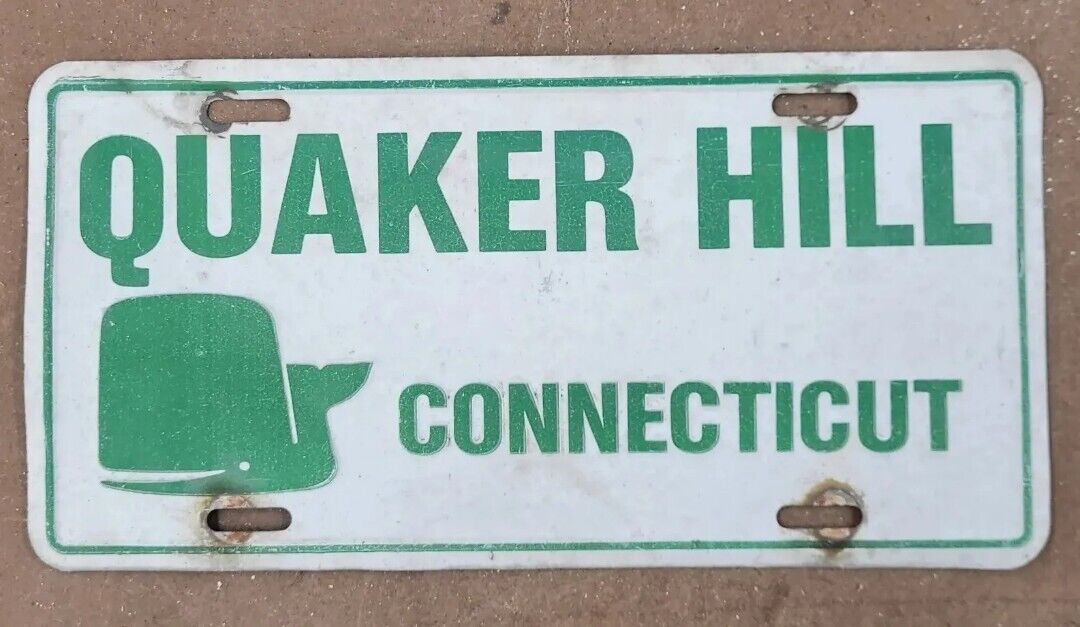 QUAKER HILL, CONNECTICUT  Booster License Plate w/ Whale  ~ 🔥  🔥