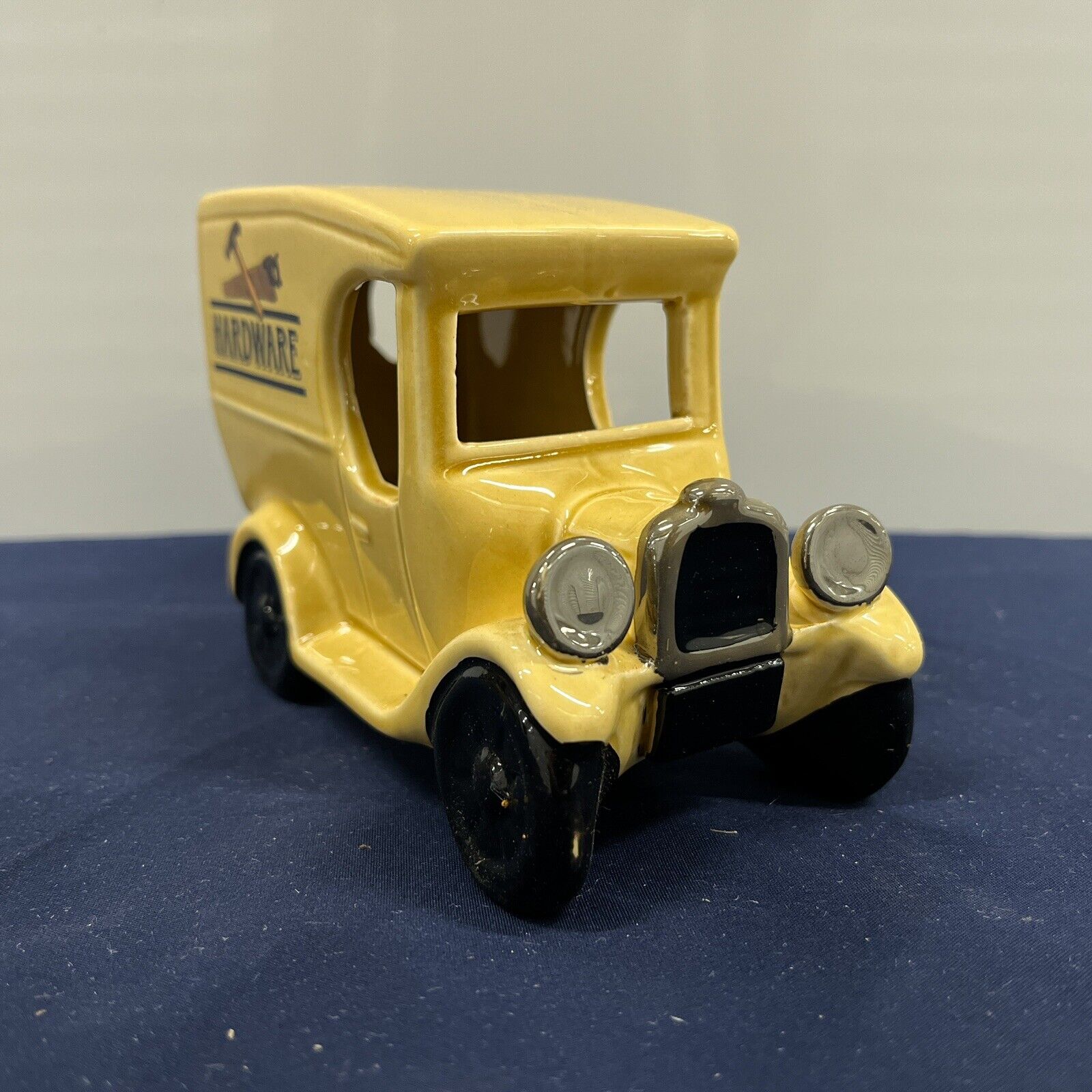 Vintage Enesco Old fashioned Hardware Delivery Truck Decorative 1988