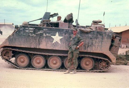 Vietnam  War  Photo --    US Soldiers --    M113 APC