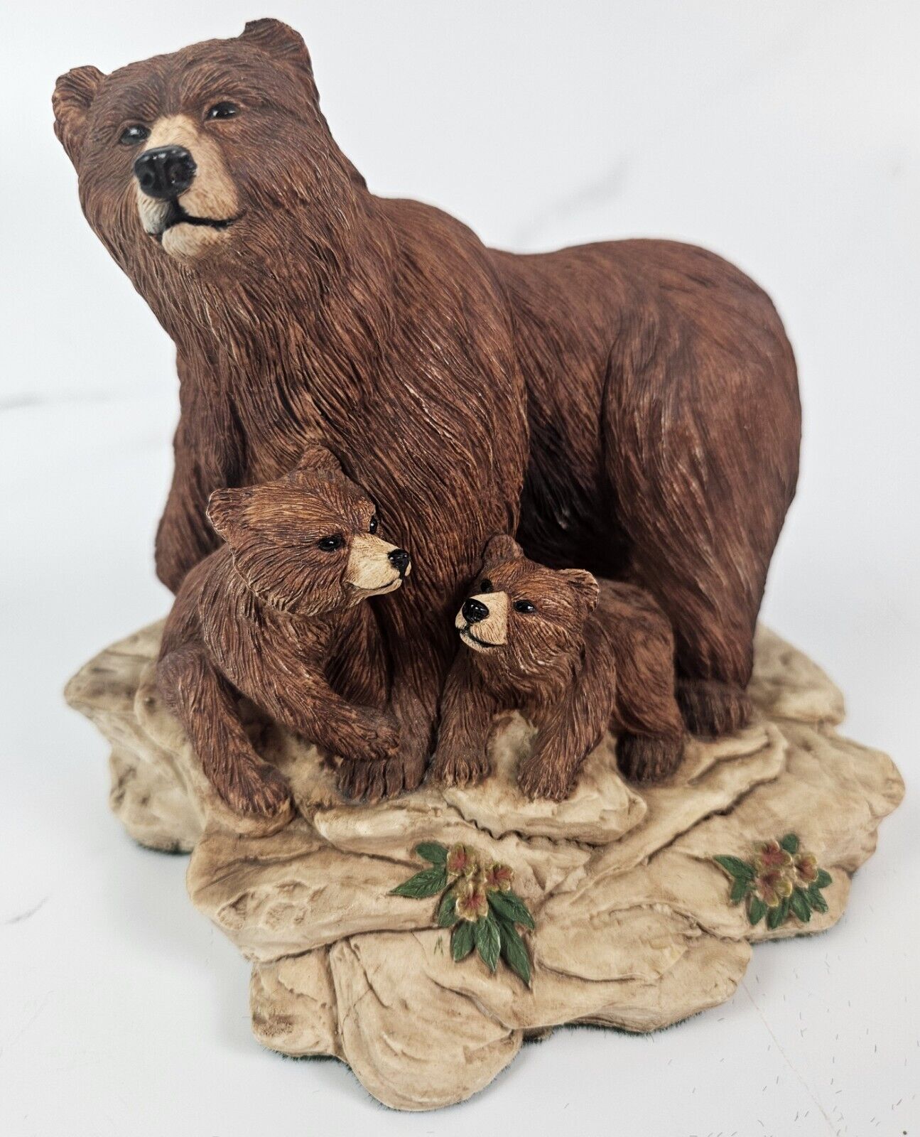 Robarts Figurine Statue Brown Bear and Cubs 4616 Made in England