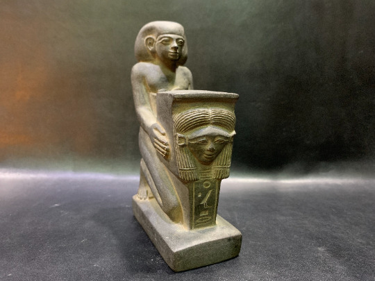 Rare pharaoh Harsomtusemhat Holding Hathor Head goddess of love