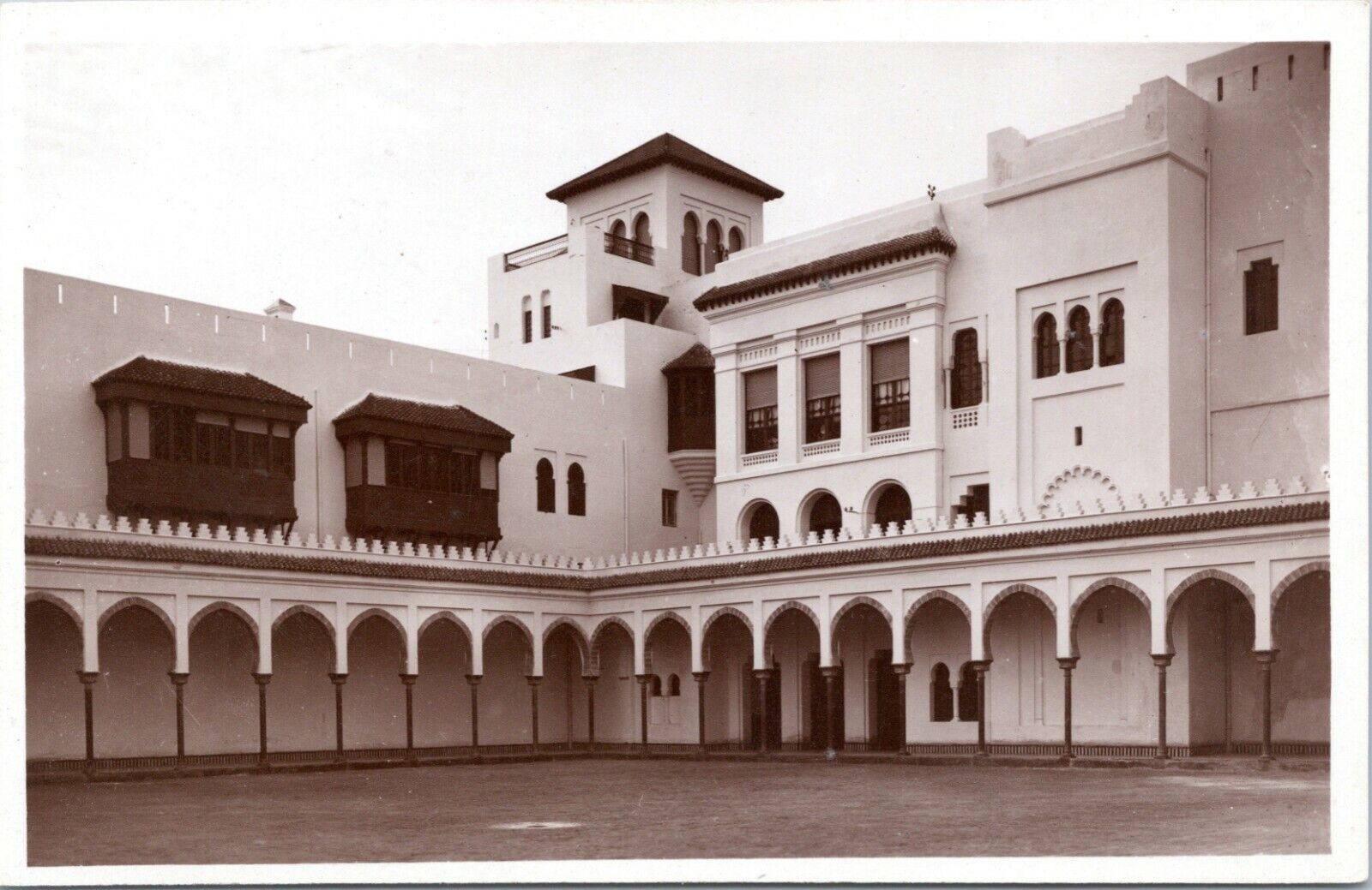 postcard rppc Morocco - Rabat - Sultan\'s Palace