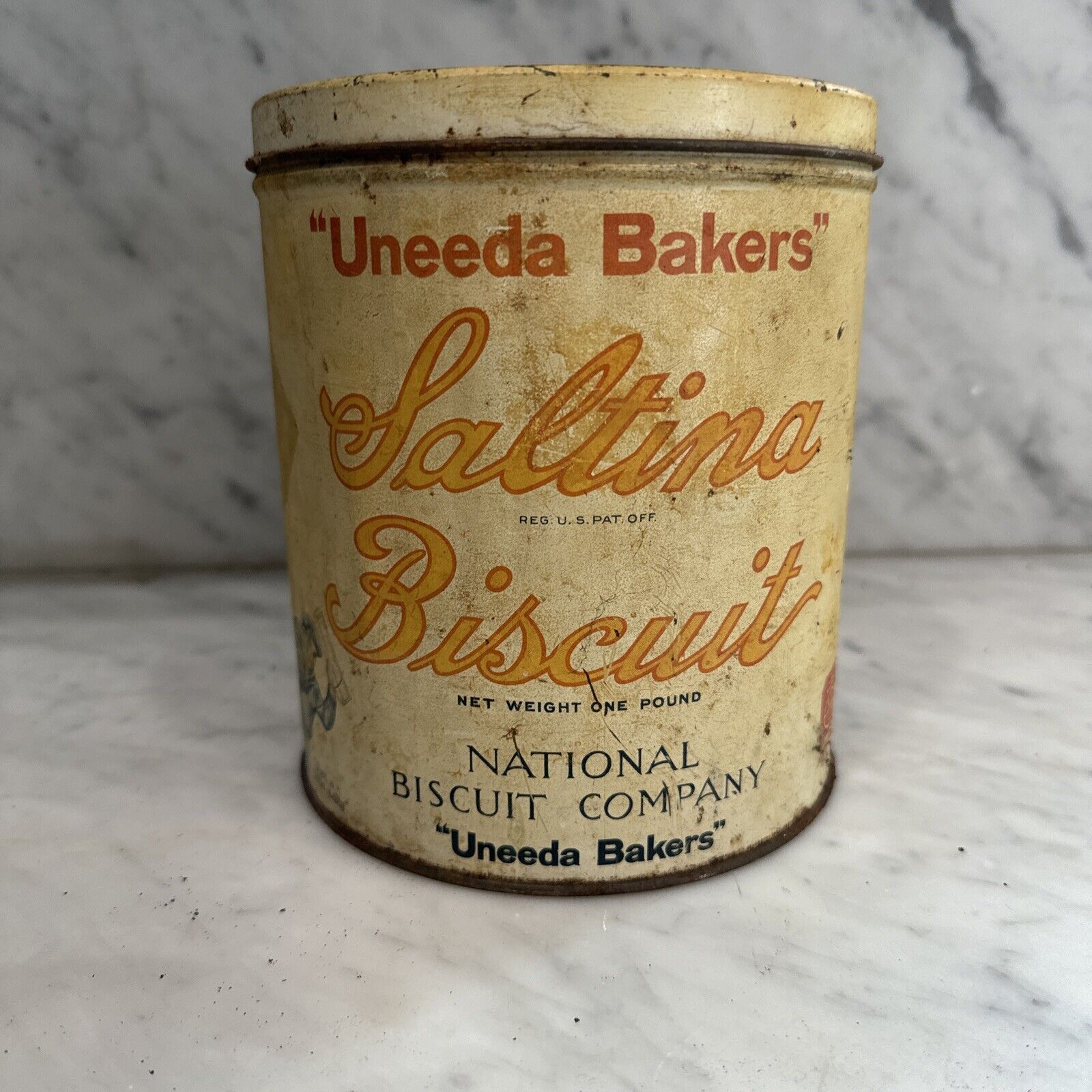 Antique Vintage “Uneeda Bakers” 1 Pound Saltina Biscuit Tin