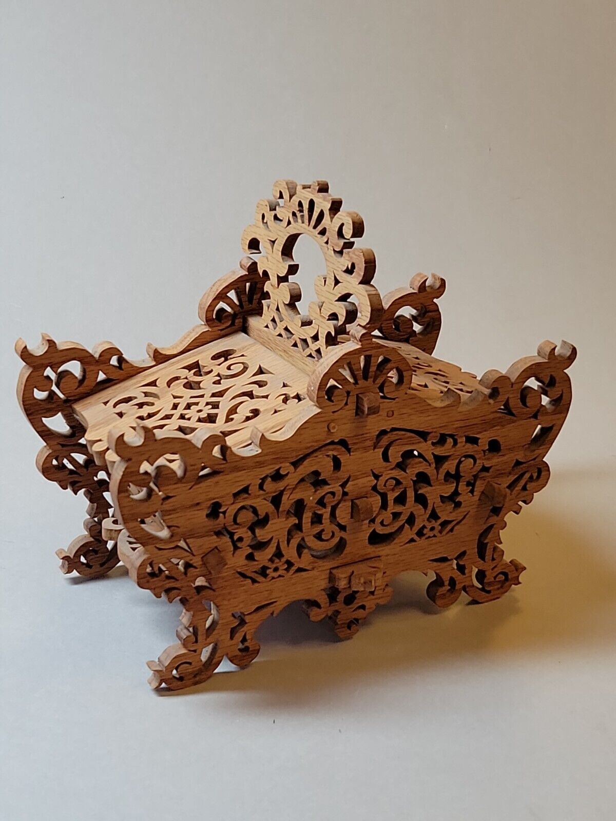 Exceptional Vintage Oak Fancy Scroll Saw Work Trinket Jewelry Box Handmade Wood