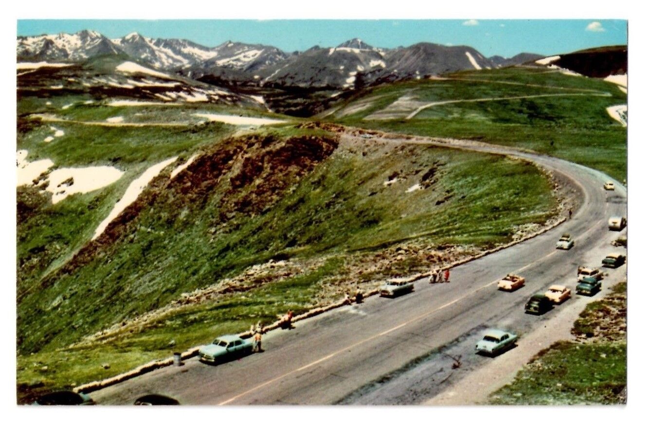 CO, Tundra Curves/Trail Ridge Rd, Rocky Mtn Nat Park 1950's Autos RPPC Un-posted